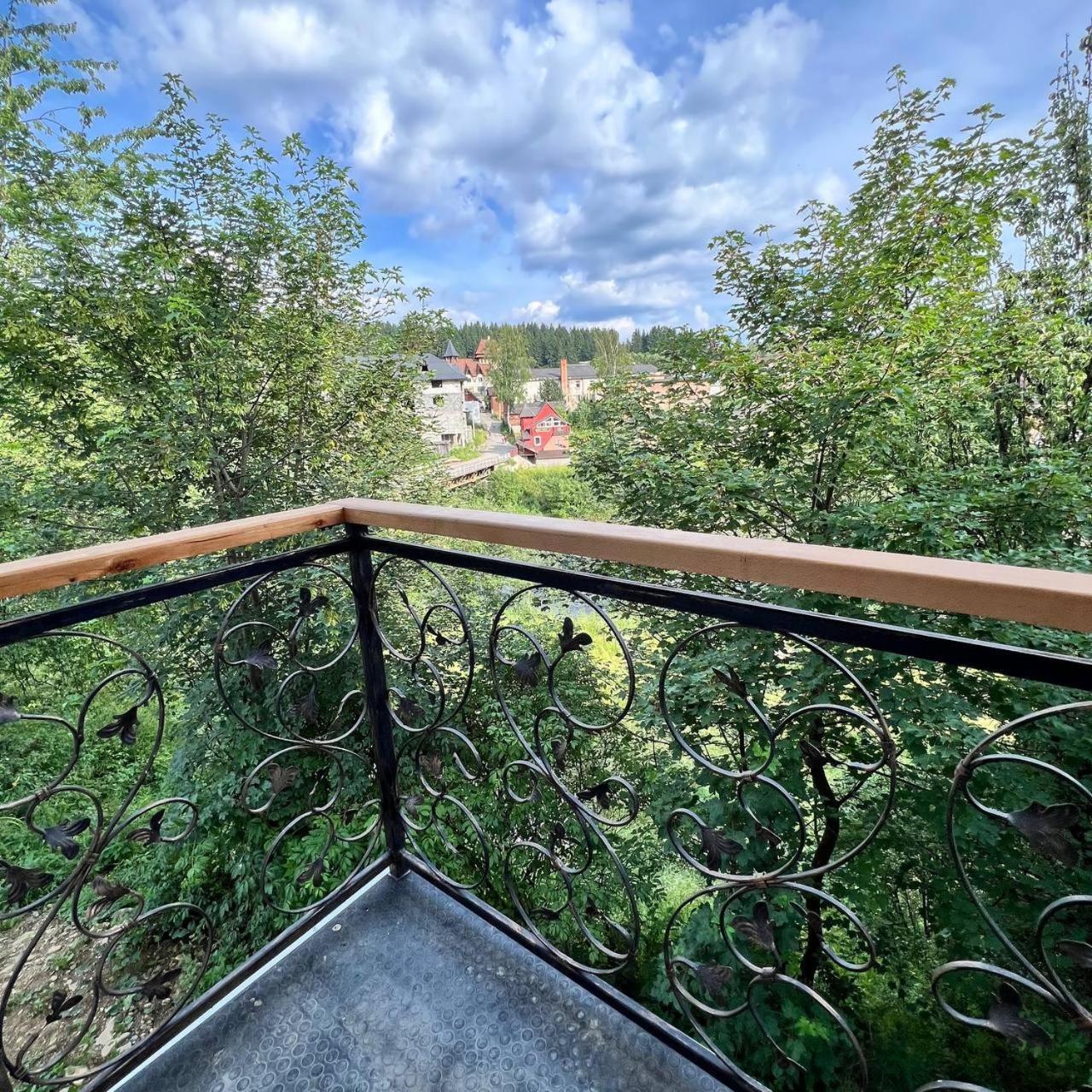 Nad Prutom Villa Ворохта Екстериор снимка